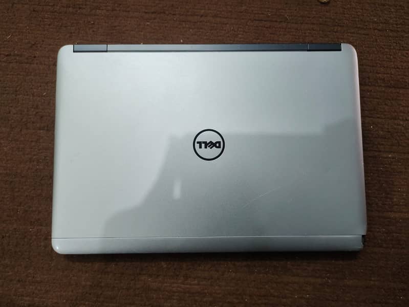 Dell Latitude E7240 4 GB, 256 GB, Ci5 4310u 0