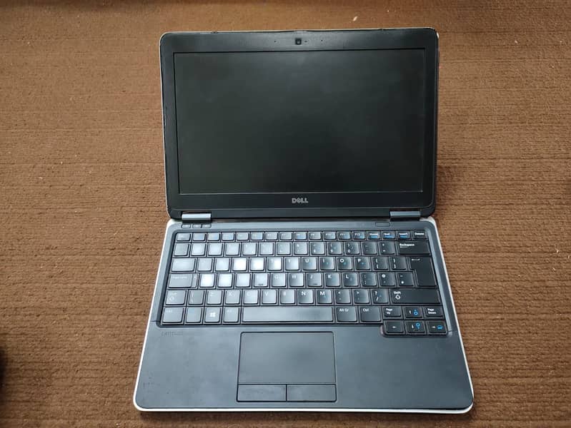 Dell Latitude E7240 4 GB, 256 GB, Ci5 4310u 2