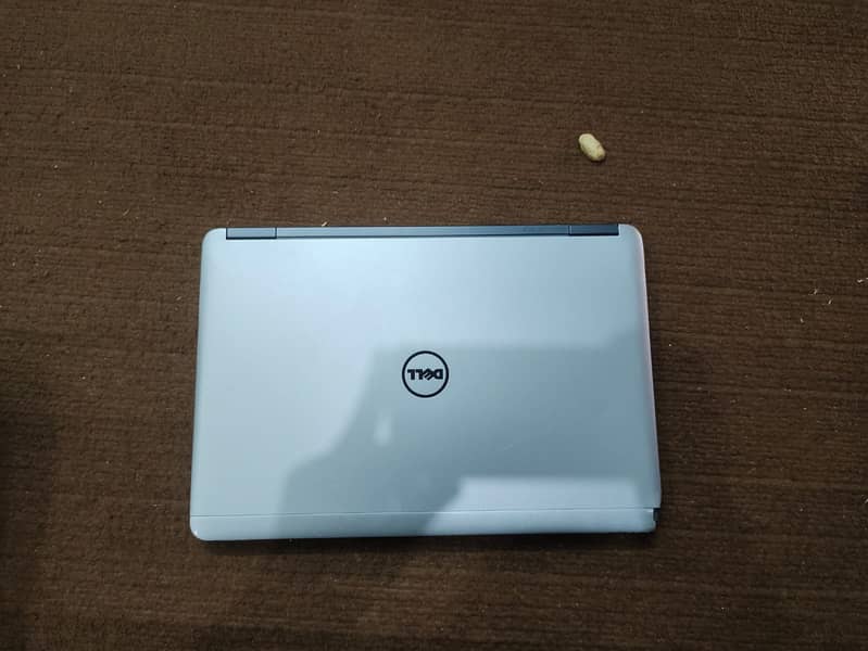 Dell Latitude E7240 4 GB, 256 GB, Ci5 4310u 3