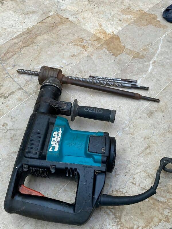 MAKITA heavey duty DRILL Machine 2