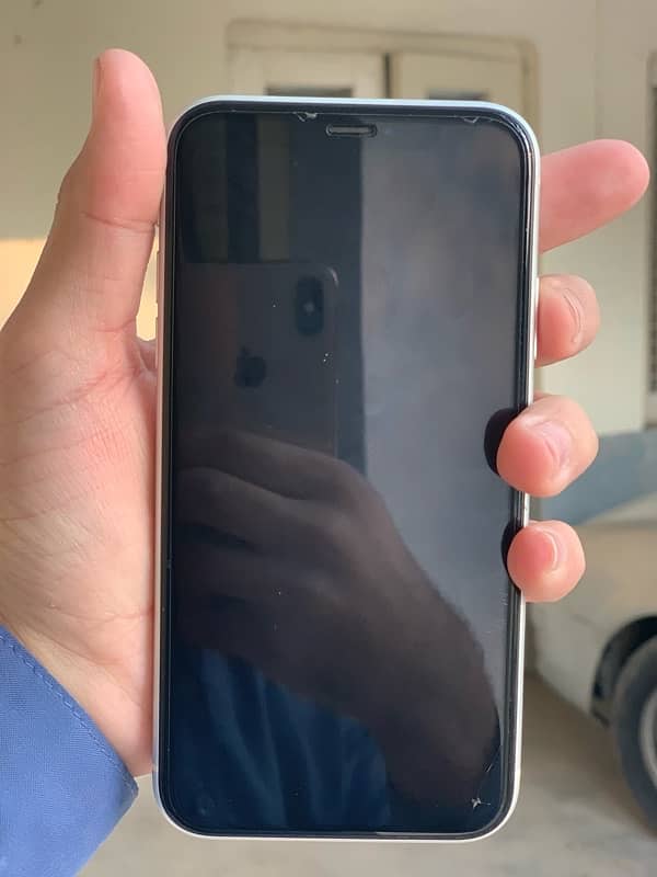 Iphone XR.  64 GB, 6