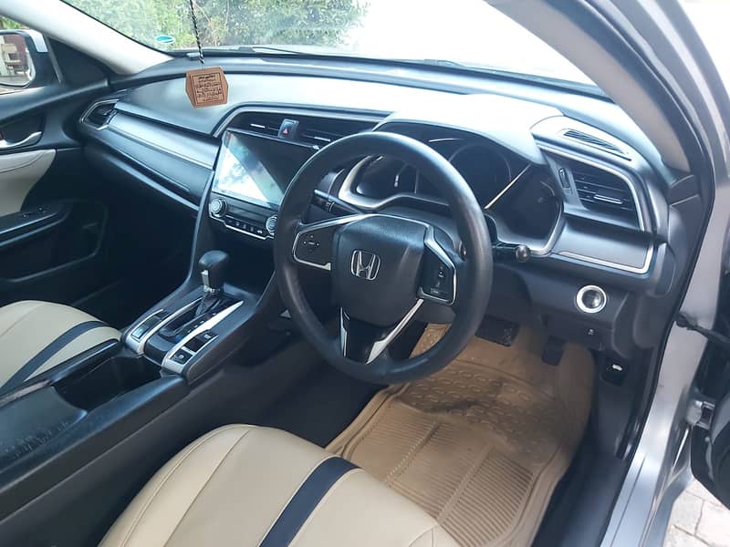 Honda Civic 2017 isb UG IVTEC CVT sunroof  full option 3