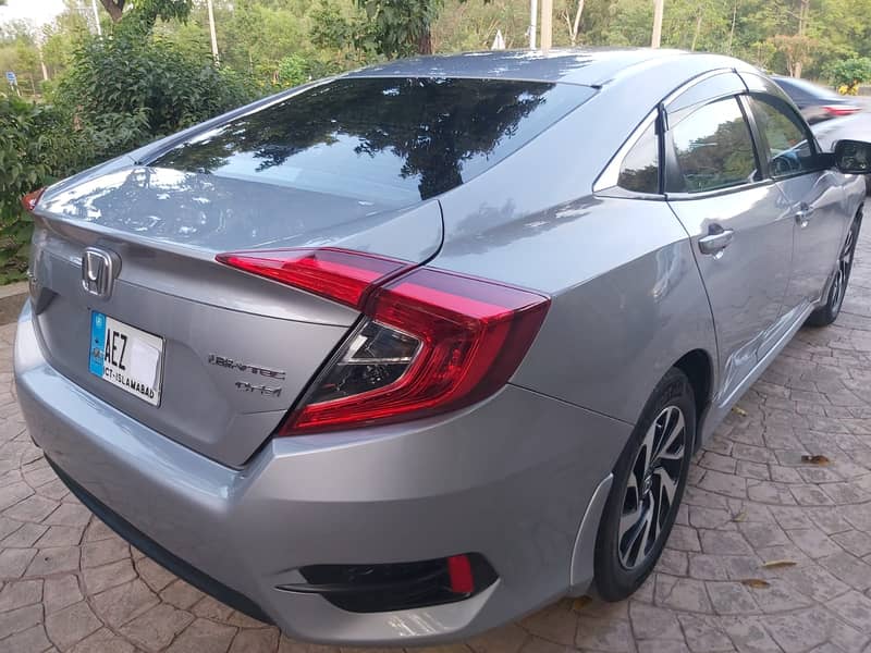 Honda Civic 2017 isb UG IVTEC CVT sunroof  full option 6