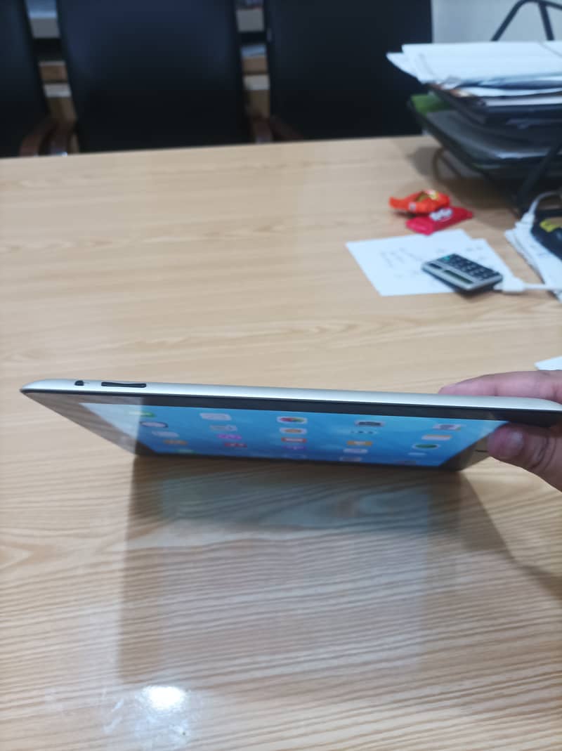 Apple IPAD 4th Generation for Sale 3