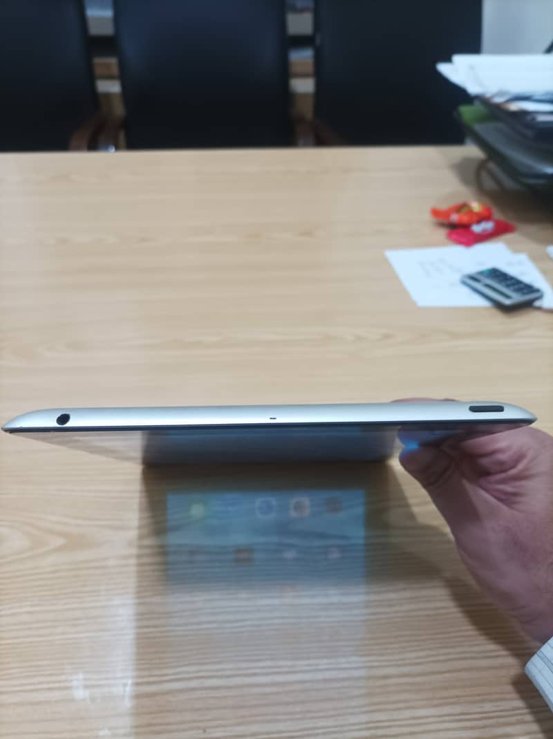 Apple IPAD 4th Generation for Sale 4