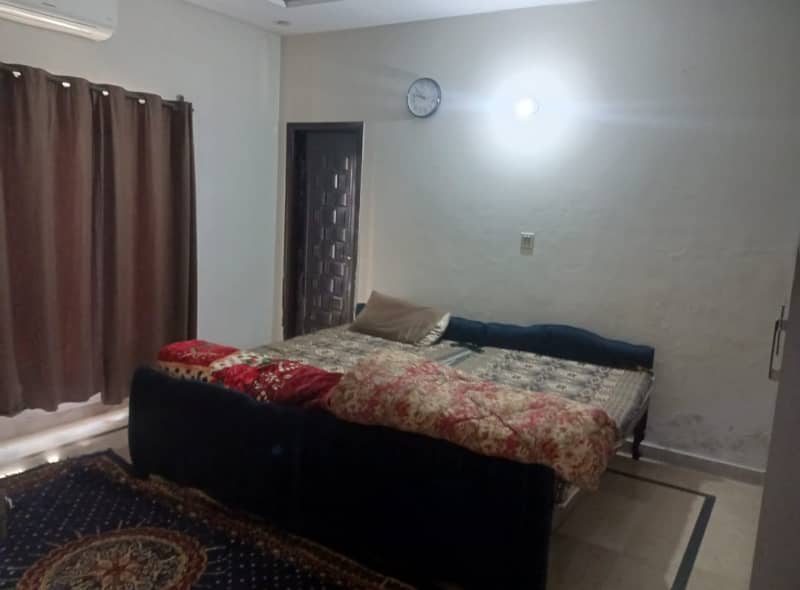 10 marla sami furnished upper portion avalable for rent in tulip block 3