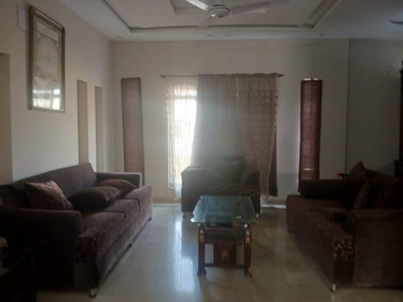 10 marla sami furnished upper portion avalable for rent in tulip block 11