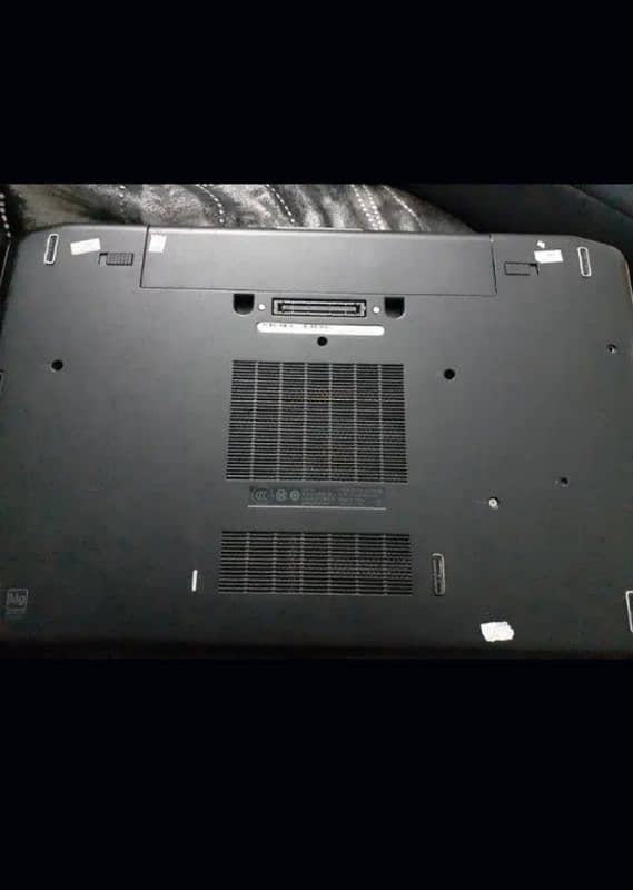 Dell laptop with chager ram 8 ssd150 0