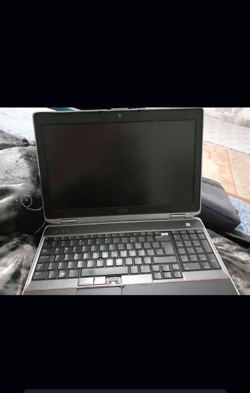 Dell laptop with chager ram 8 ssd150 1