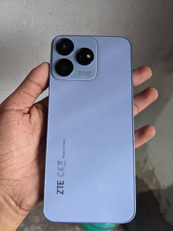 ZTE blade V50 design 8/256 0