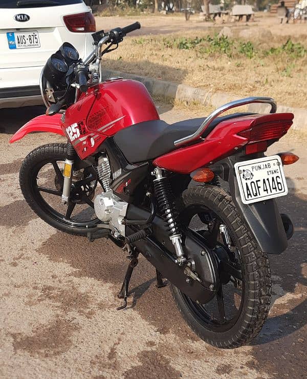 Yamaha YBR G 2023 3