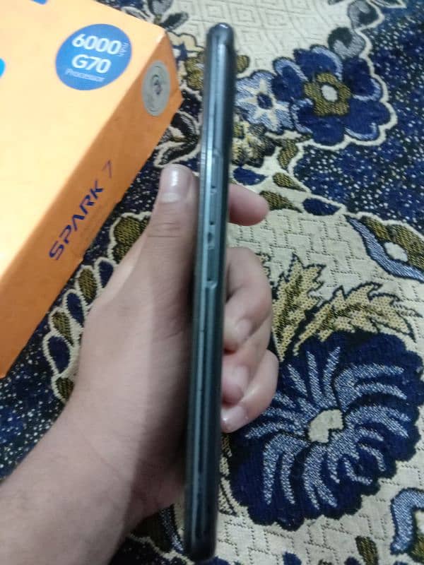 tecno spark 7 10/7 condition 2