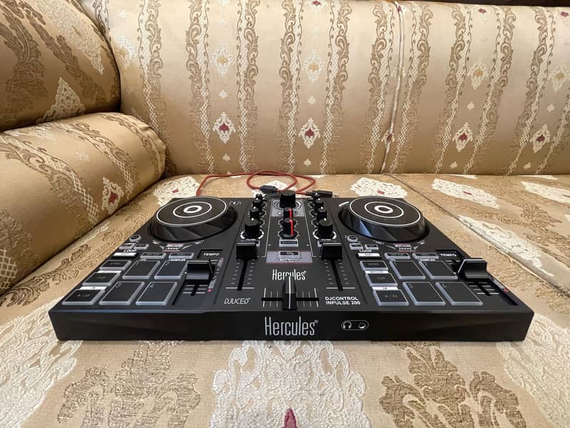 Dj control Hercules inpulse 200 Dj control 4