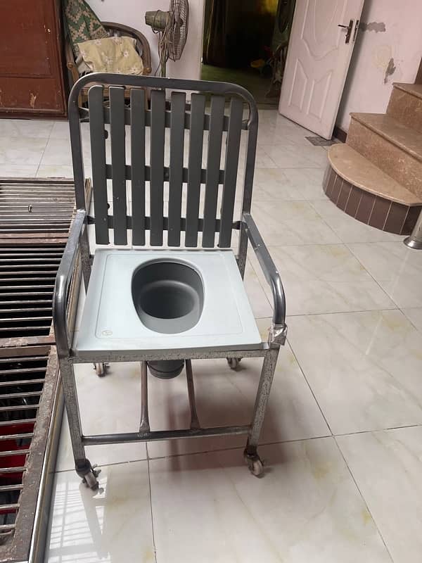 Bathroom seat / Toilet chair 0