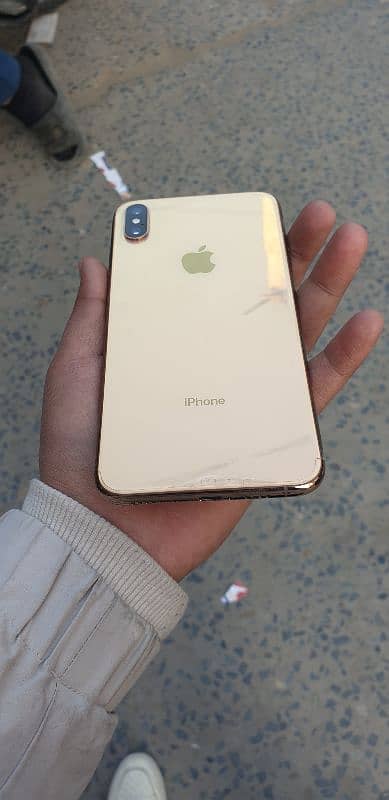 i phone xsmax 4