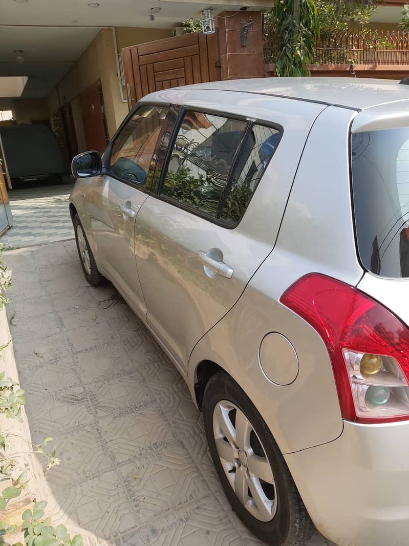 Suzuki Swift 2010 XG 1.3 11