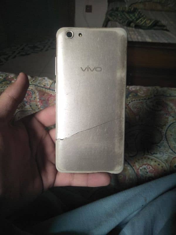 VIVO Y71 1