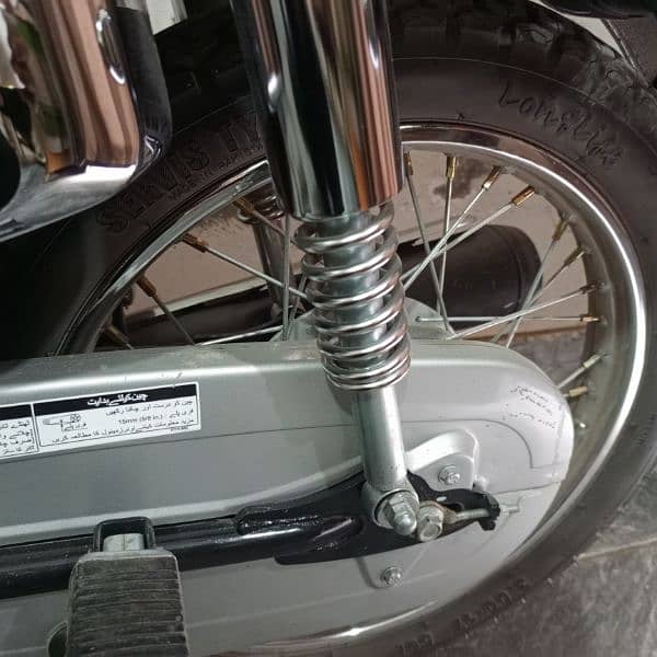 Honda cg125 special edition chrome 2