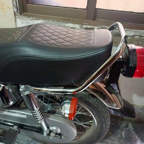 Honda cg125 special edition chrome 4