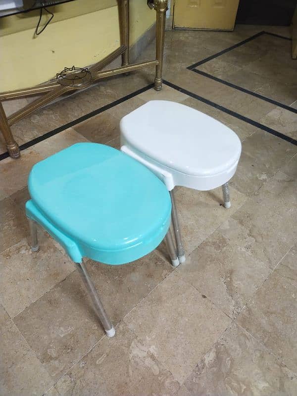 washroom chair 4