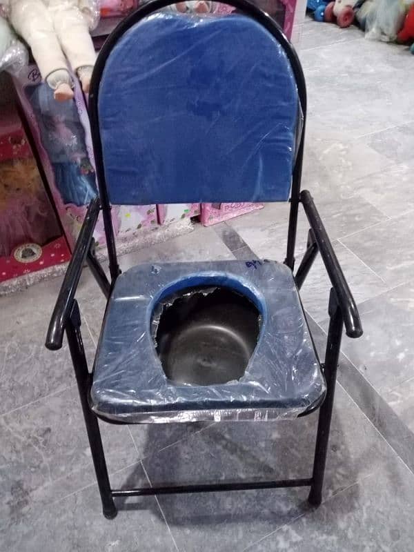 washroom chair 7