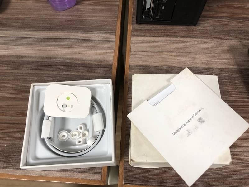 Apple AirPods Pro 2end Gen 4