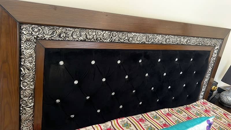 COMPLETE BEDSET IN EXCELLENT CONDITION | 1