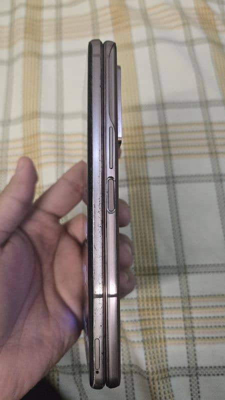 Samsung Galaxy Z Fold 2 Inside screen NOT working 7