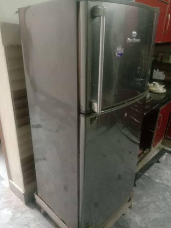 Refrigerator good condition 4