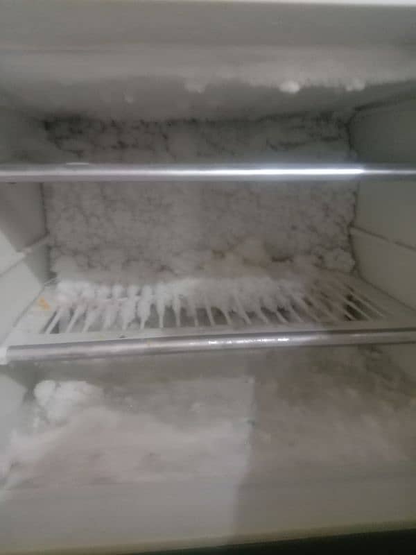 Refrigerator good condition 5