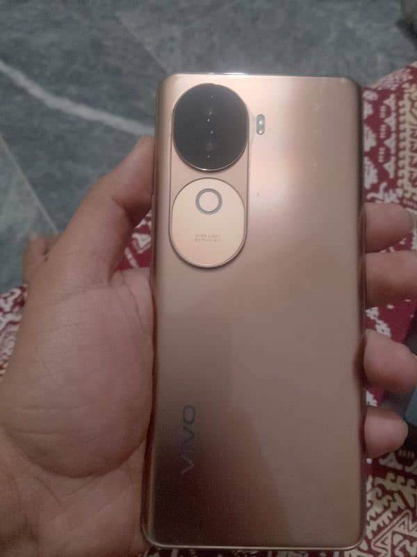 vivo v40e 10/10 condition all ok 1