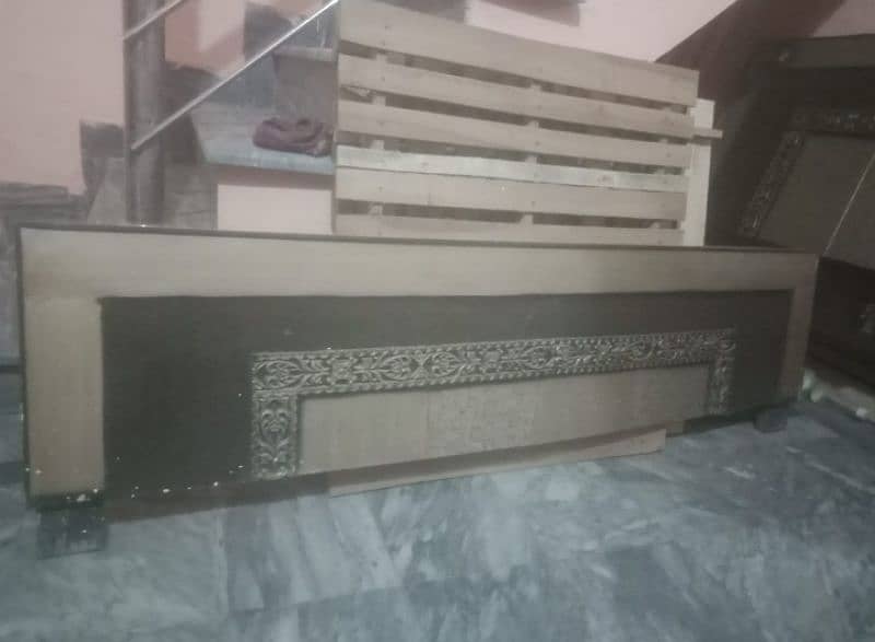 Good condition bed for sale 0