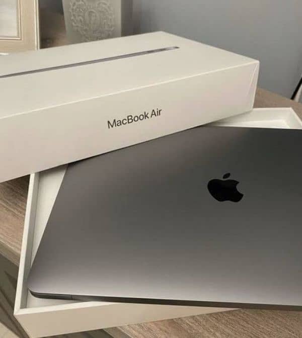 Macbook Air M1, 13", (8/256) Brand New 1