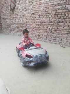 bachon wali jeep hy   new 20000 ki hy