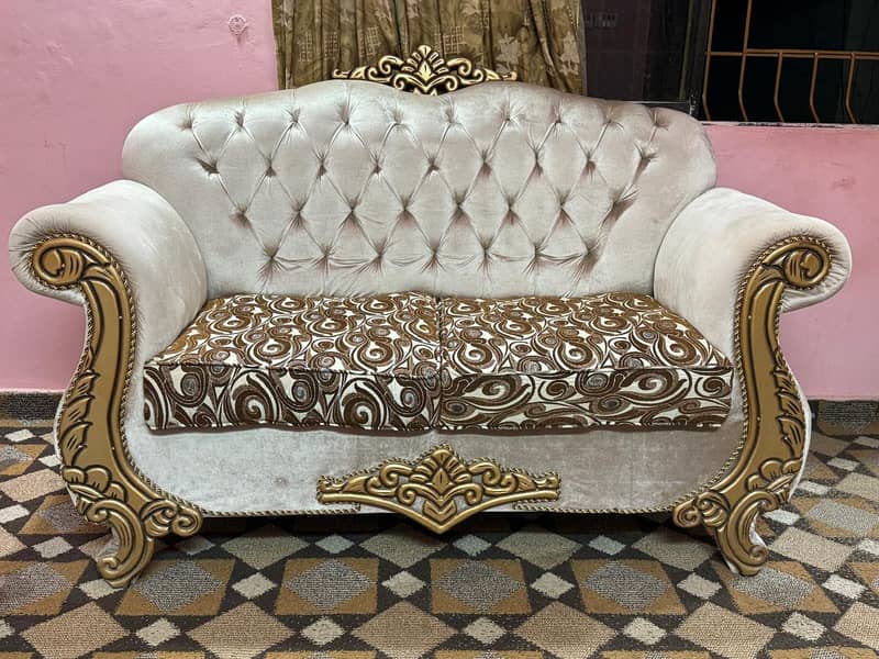 7 seater sofa set with table just like new 1 saal hua hoga liye hue bs 13