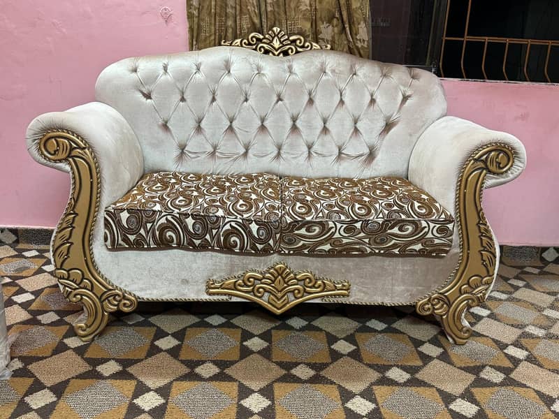 7 seater sofa set with table just like new 1 saal hua hoga liye hue bs 14