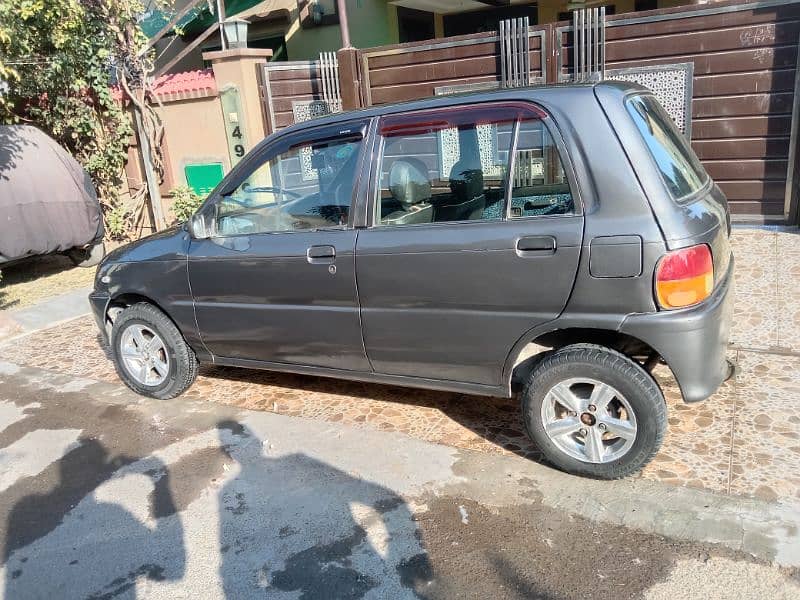 Daihatsu Cuore 2006 9