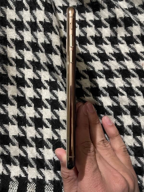 iphone xs urgent sale 8