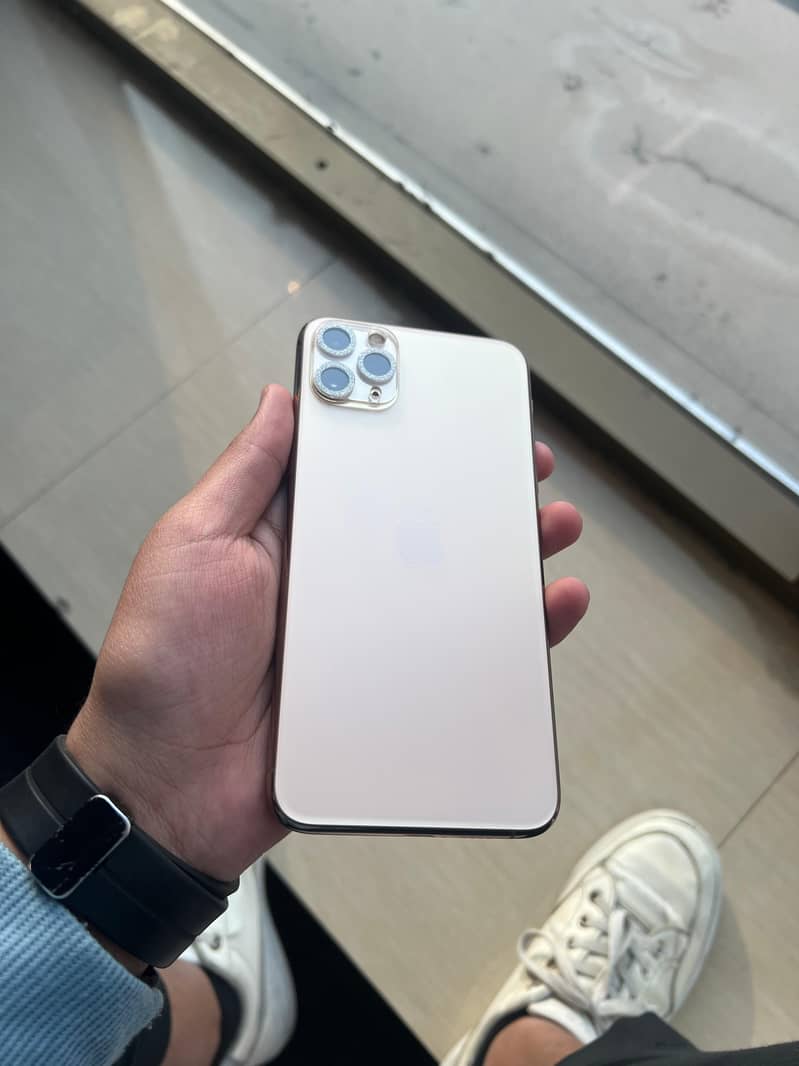 iPhone 11 Pro Max 8