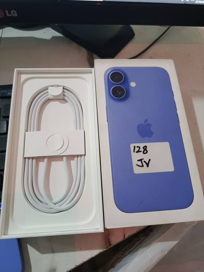 Iphone 16 jv (128gb) box open 1