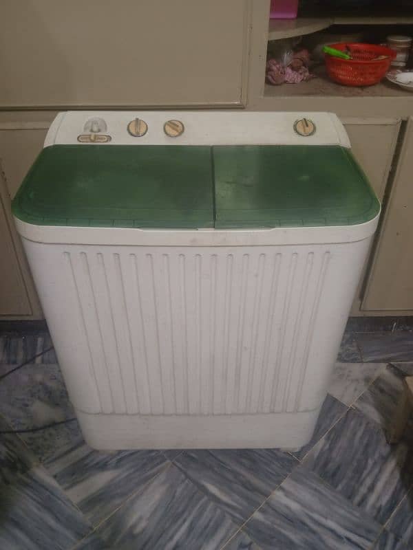 Haier semi Automatic washing machine 2 in 1, 03235100342 0