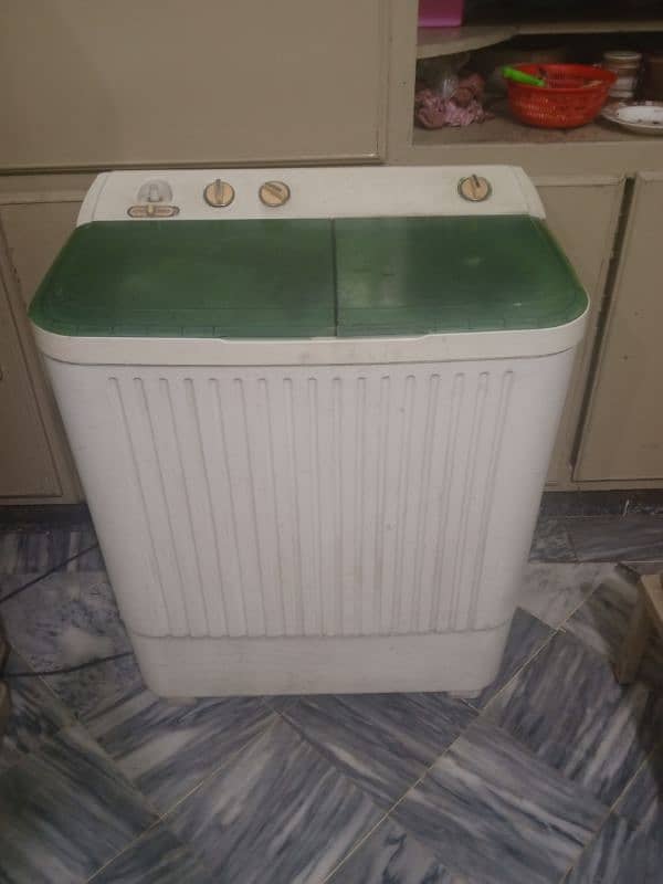 Haier semi Automatic washing machine 2 in 1, 03235100342 3