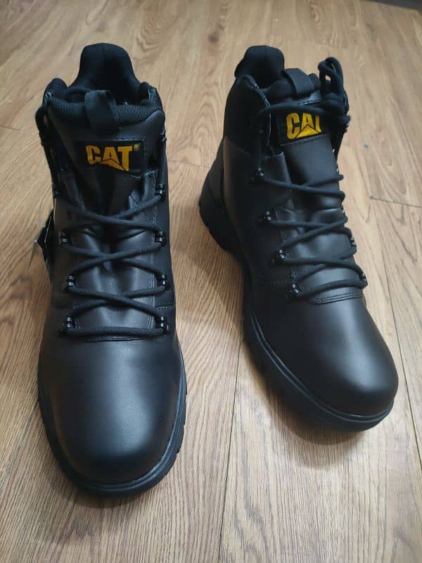 CATERPILLAR HIKING BOOTS 7