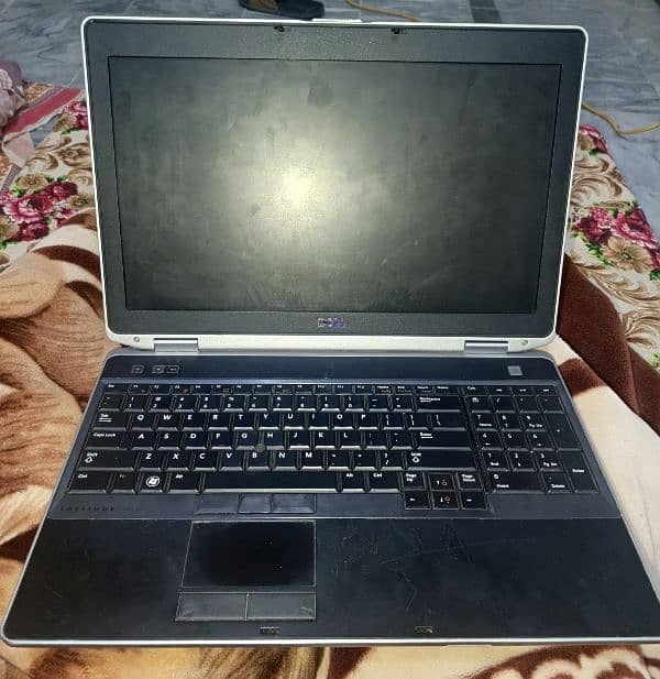 Dell latitude E6530 Core i3 0