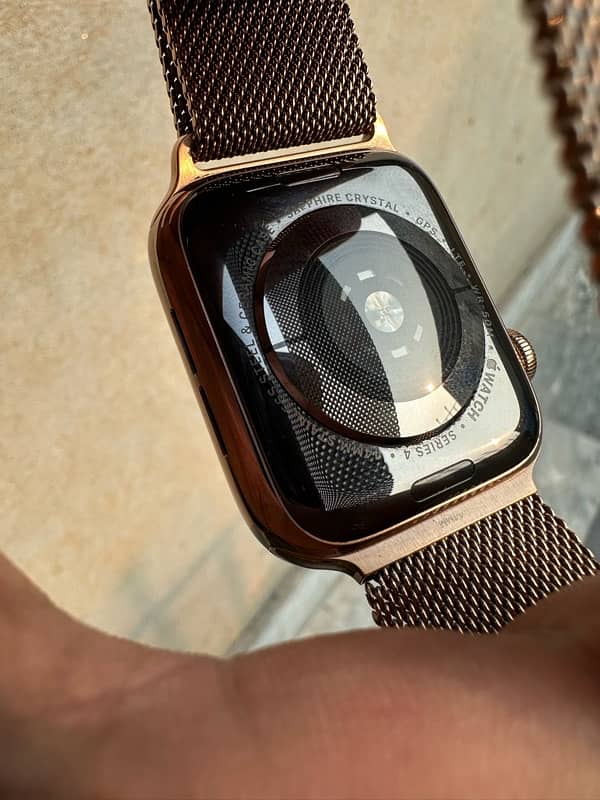 Apple Watch Series 4 44MM | Stainless Steel Gold 0