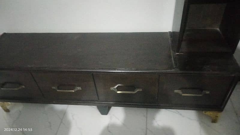 Tv unit 0