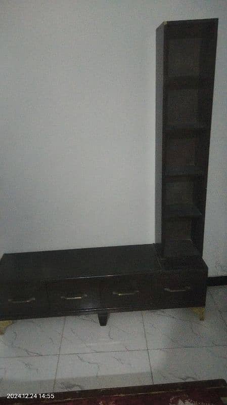 Tv unit 5