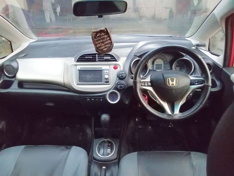 Honda Fit 2012 Hybrid Fully Maintained 5