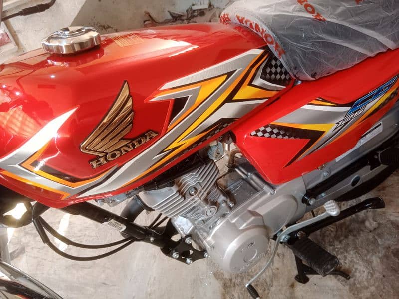 Honda sell 125 3