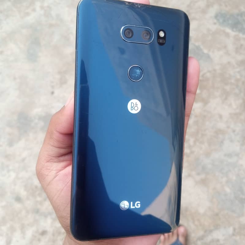 LG V30 2